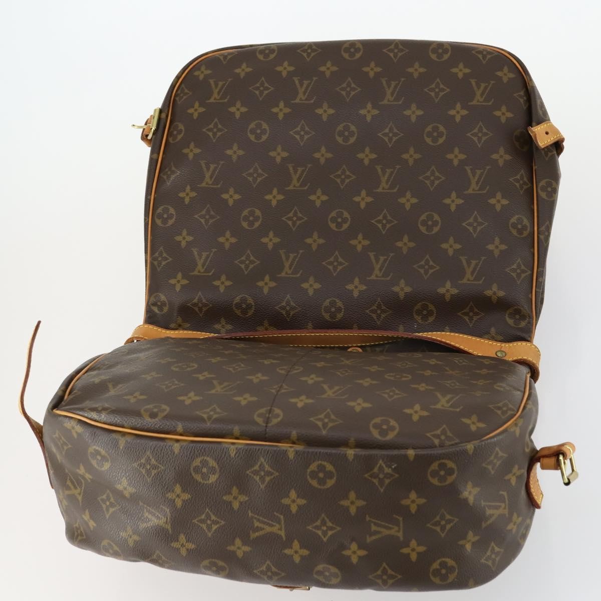 Louis Vuitton Saumur Monogram Canvas Brown Canvas Shoulder Bag Bag (Pre-Owned)