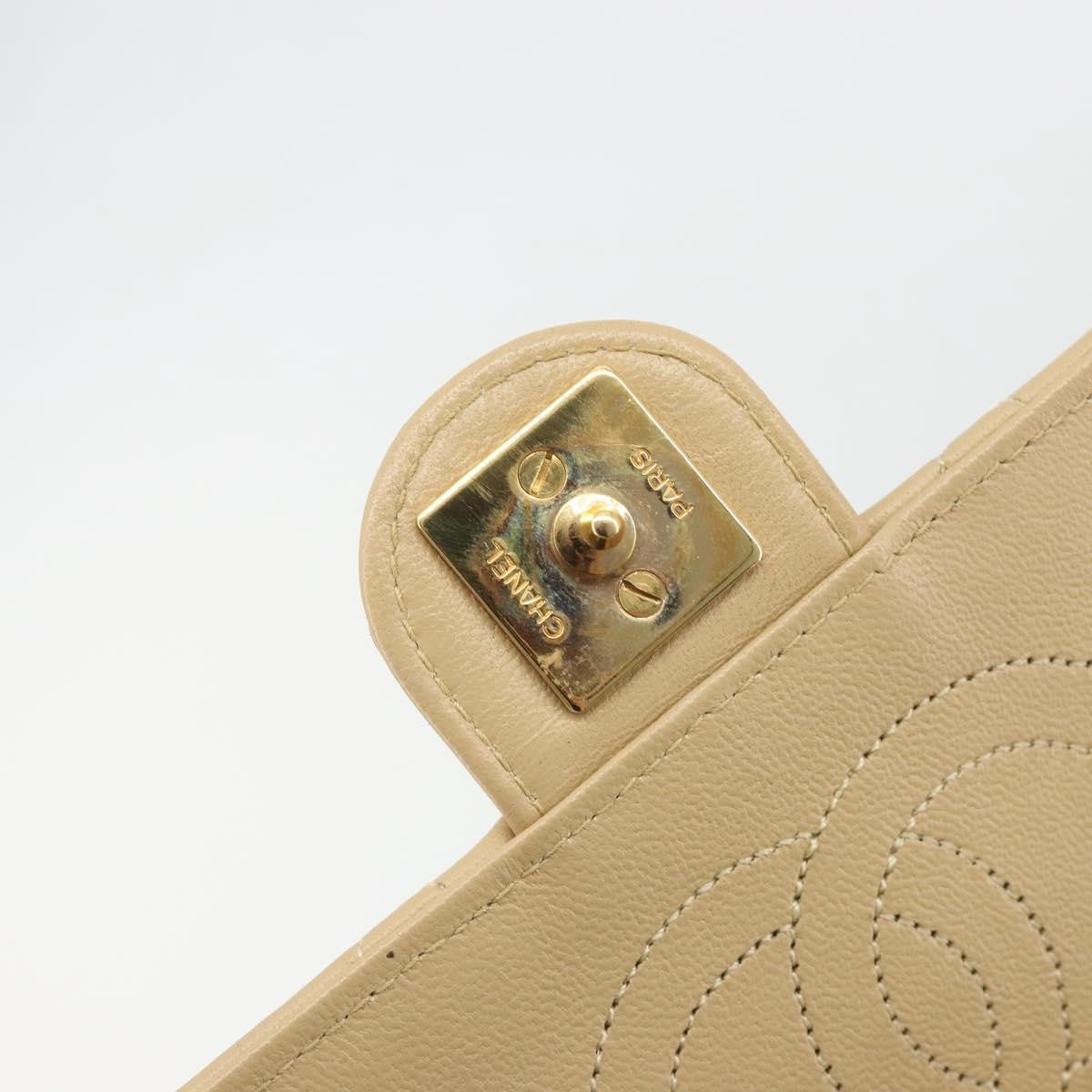 Chanel Vintage Clutch With Chain Quilted Leather Beige Leather Clutche & Pouche Bag (Pre-Owned)