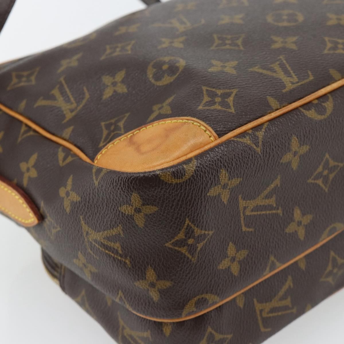 Louis Vuitton Nil Messenger Monogram Canvas Brown Canvas Shoulder Bag Bag (Pre-Owned)
