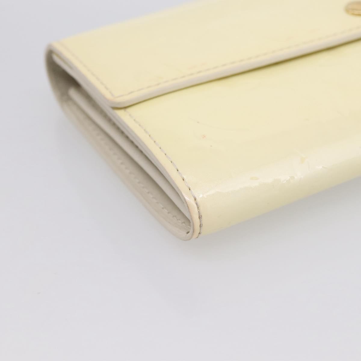 Louis Vuitton Vintage Sarah Monogram Vernis Beige Patent_Leather Wallets Accessory (Pre-Owned)