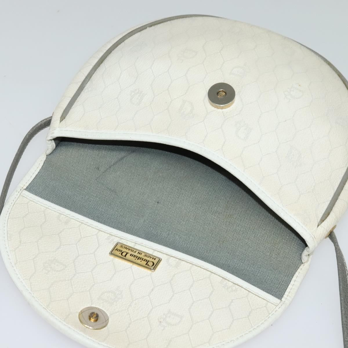 Christian Dior Vintage Honeycomb Canvas White Canvas Shoulder Bag Bag (Pre-Owned)