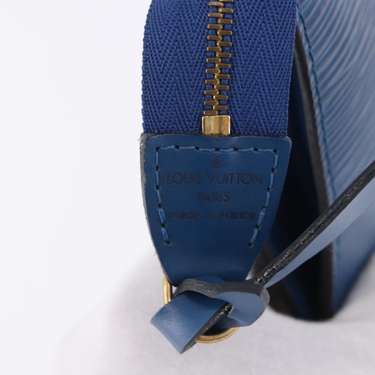 Louis Vuitton Pochette Accessoires Epi Blue Leather Clutche & Pouche Bag (Pre-Owned)