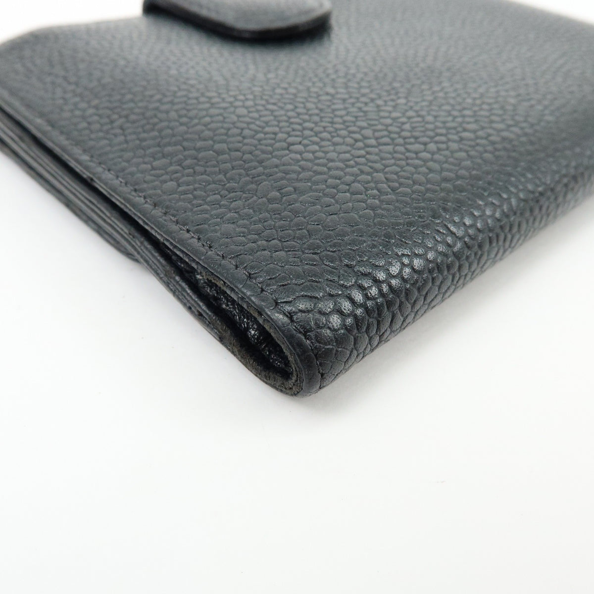 Chanel Vintage Timeless Bifold Caviar Black Leather Wallets Accessory (Pre-Owned)