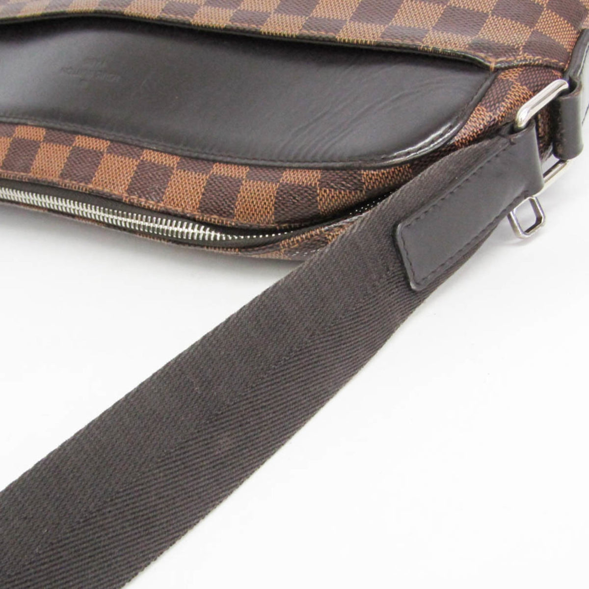 Louis Vuitton Jake Messenger Damier Brown Canvas Handbag (Pre-Owned)