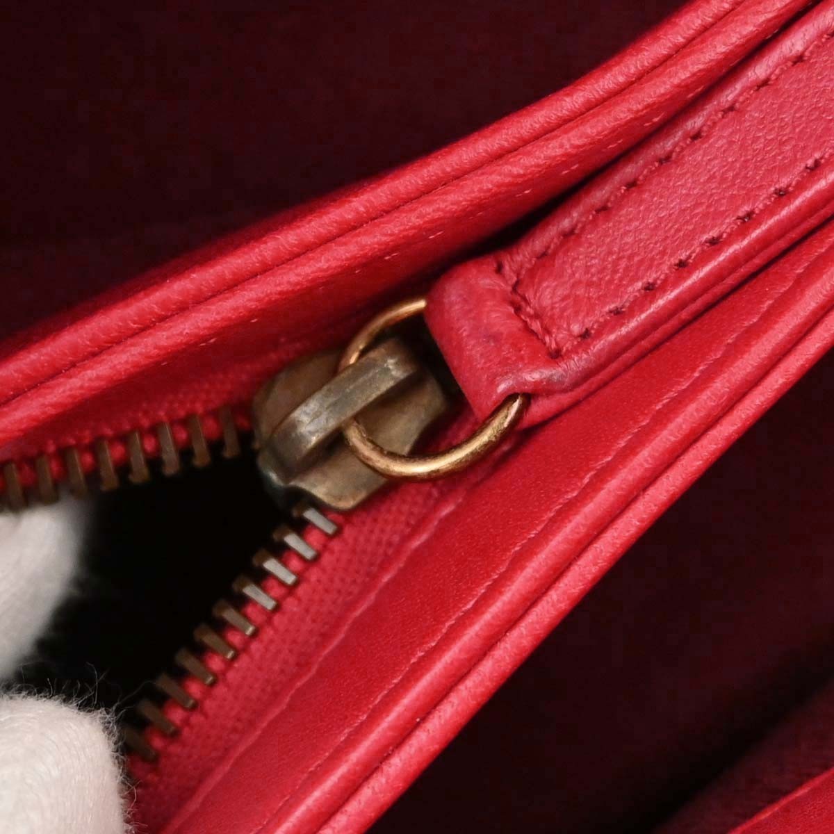 Chanel Just Mademoiselle Quilted Lambskin Red Leather Handbag (Pre-Owned)