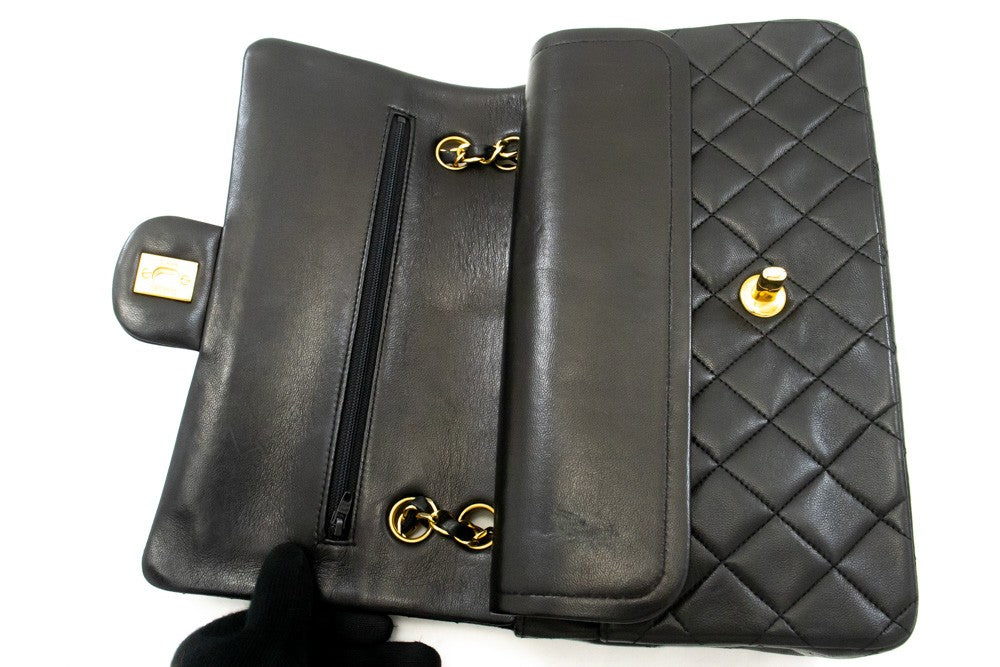 Chanel Classic Flap Lambskin Black Leather Crossbody Bag Bag (Pre-Owned)