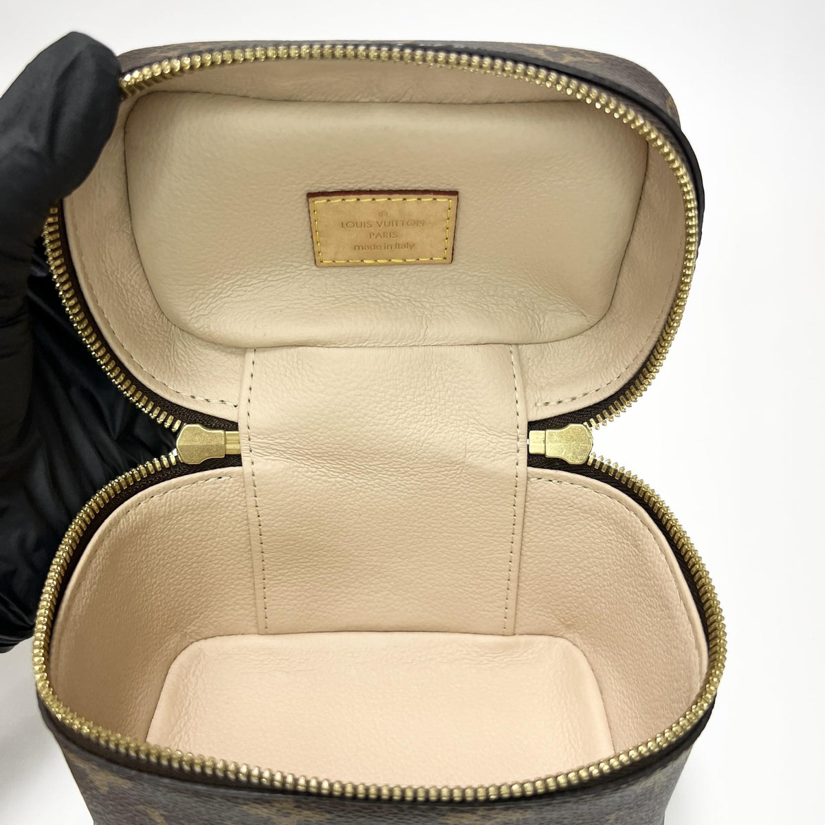 Louis Vuitton Nice Vanity Case Monogram Canvas Brown Canvas Handbag (Pre-Owned)