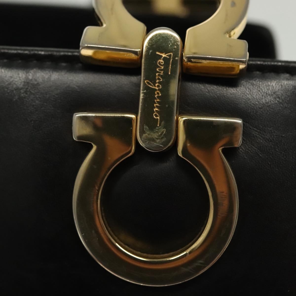 Salvatore Ferragamo Gancini Leather Black Leather Shoulder Bag Bag (Pre-Owned)