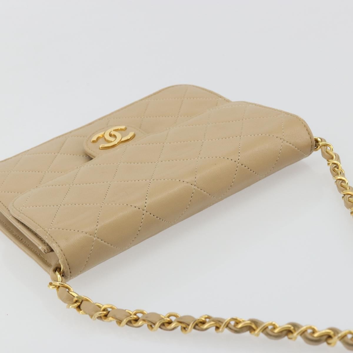 Chanel Vintage Clutch With Chain Quilted Leather Beige Leather Clutche & Pouche Bag (Pre-Owned)