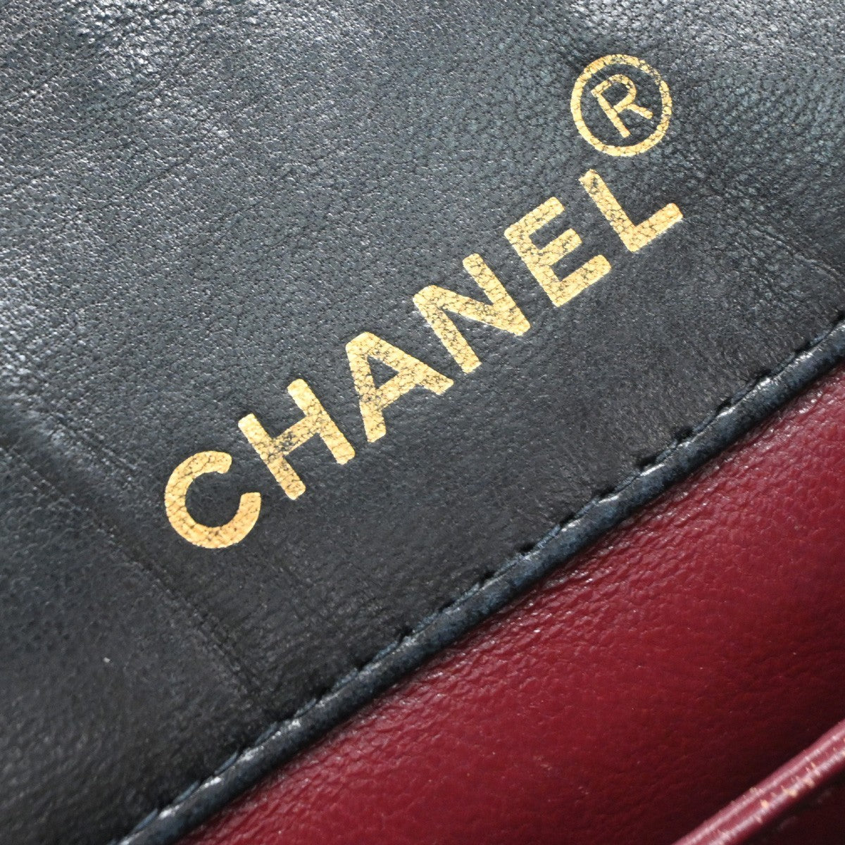 Chanel Chanel Matelassé Cuir Noir Black Leather Black Leather Shoulder Bag Bag (Pre-Owned)