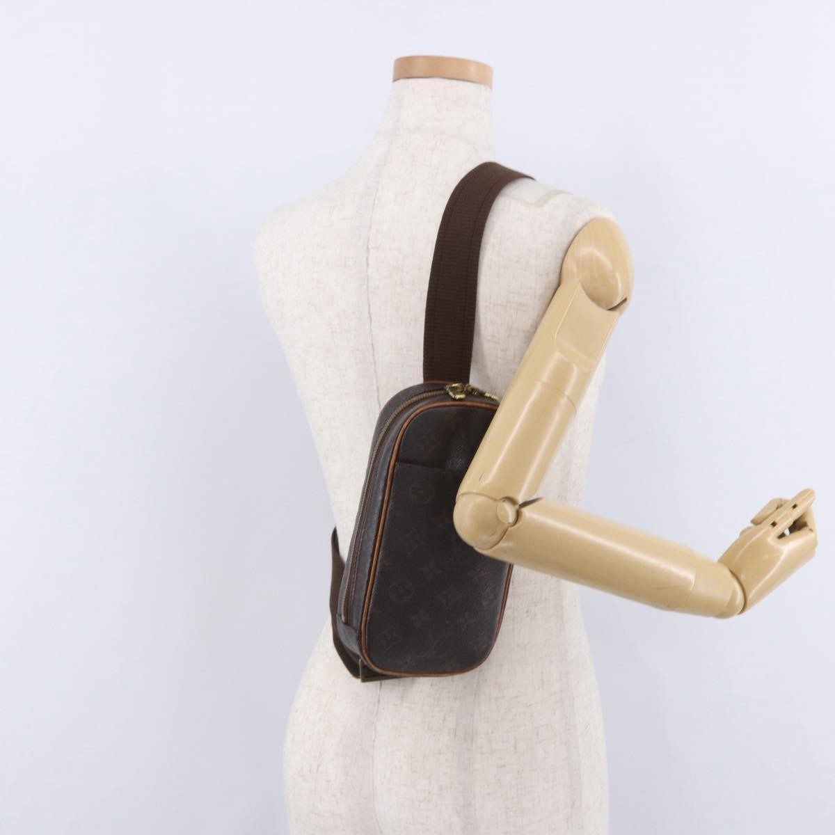 Louis Vuitton Pochette Gange Monogram Canvas Brown Canvas Clutche & Pouche Bag (Pre-Owned)