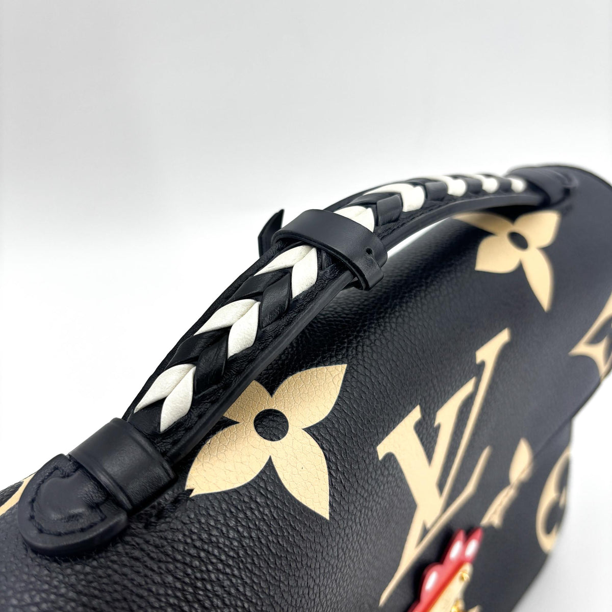 Louis Vuitton Pochette Metis Limited Edition Crafty Monogram Empreinte Giant Black Leather Clutche & Pouche Bag (Pre-Owned)