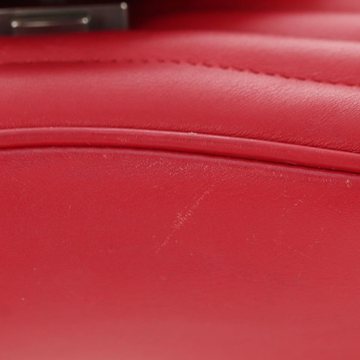Louis Vuitton New Wave Chain Quilted Leather Red Leather Handbag (Pre-Owned)