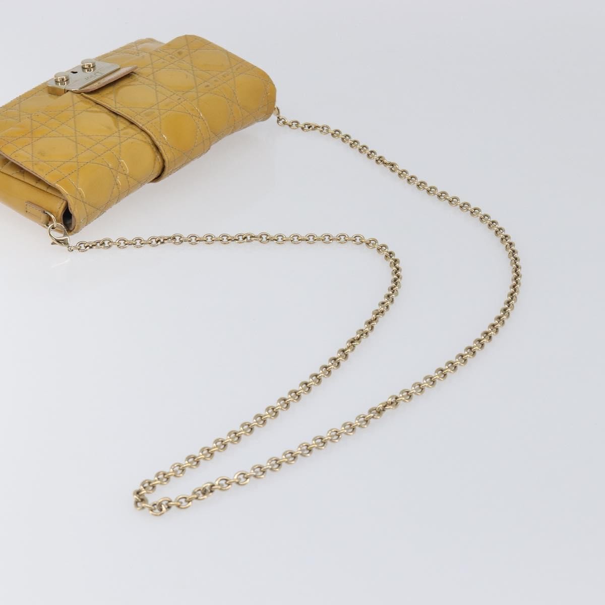 Christian Dior New Lock Cannage Quilt Patent Yellow Patent_Leather Clutche & Pouche Bag (Pre-Owned)
