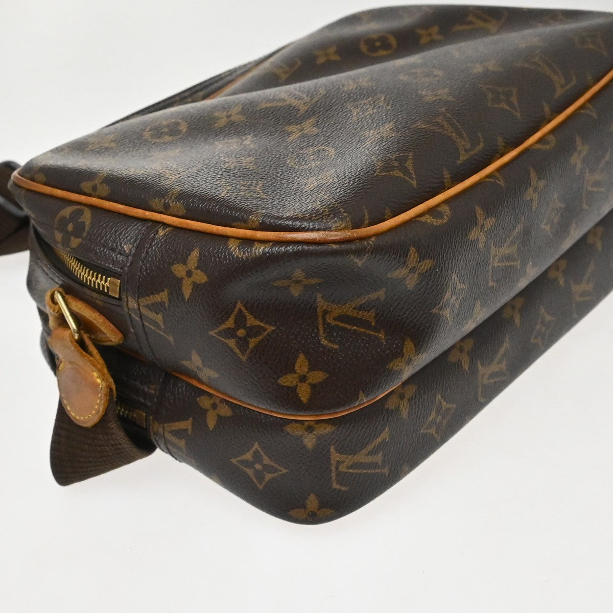 Louis Vuitton Reporter Monogram Canvas Brown Canvas Shoulder Bag Bag (Pre-Owned)