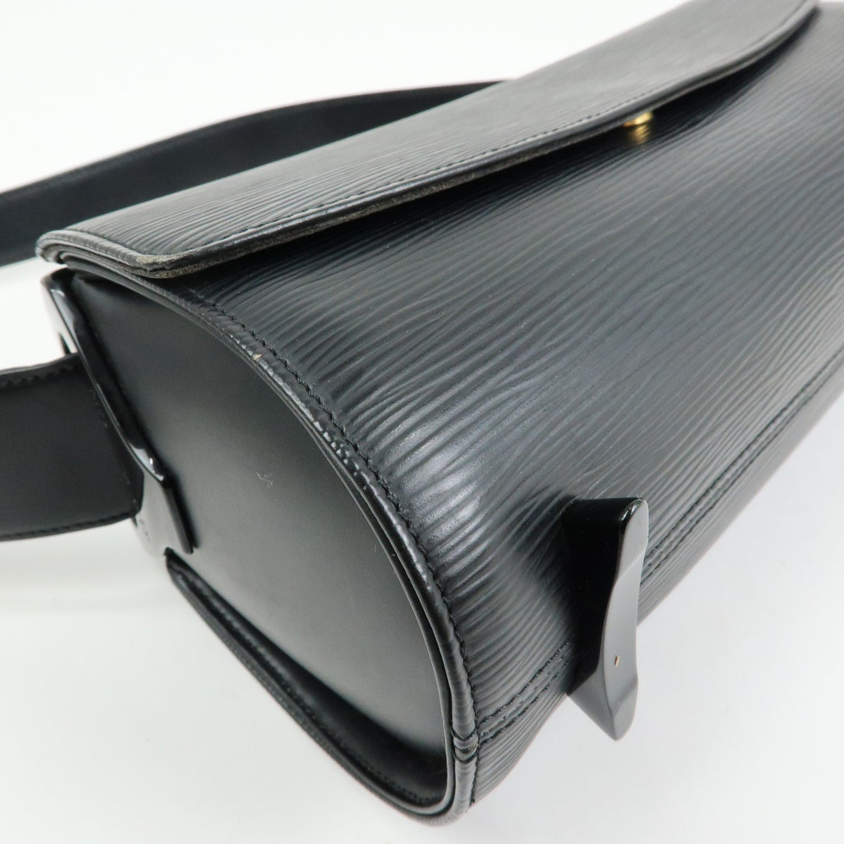 Louis Vuitton Nocturne Epi Leather Black Leather Shoulder Bag Bag (Pre-Owned)