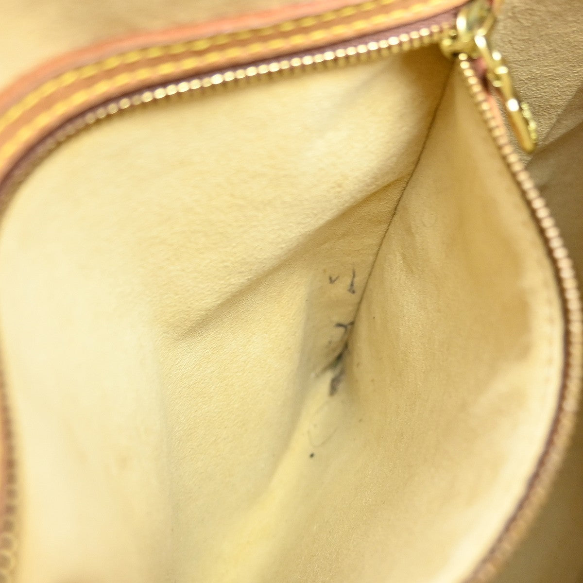 Louis Vuitton Looping Monogram Canvas Brown Canvas Handbag (Pre-Owned)