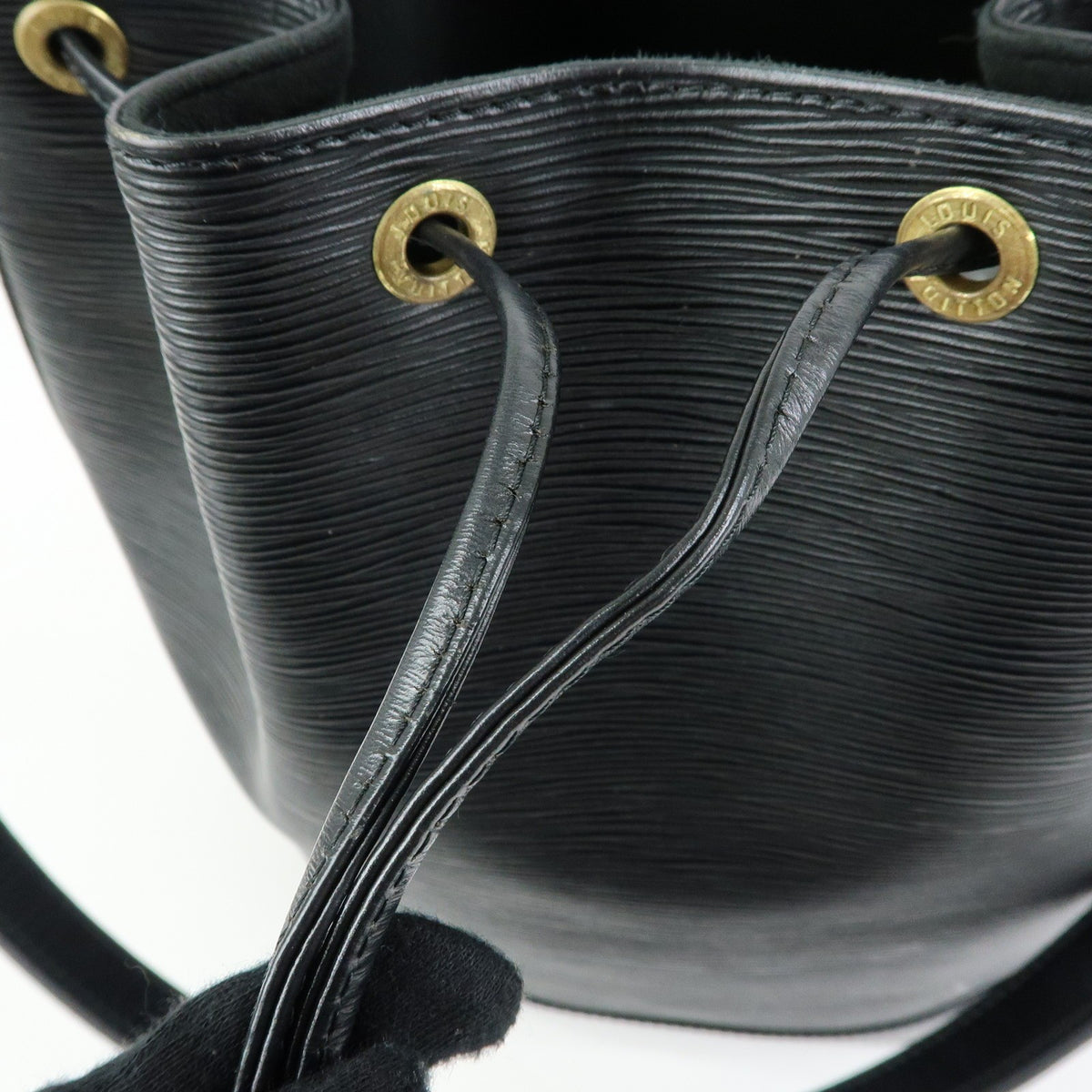 Louis Vuitton Noe Epi Leather Black Leather Shoulder Bag Bag (Pre-Owned)