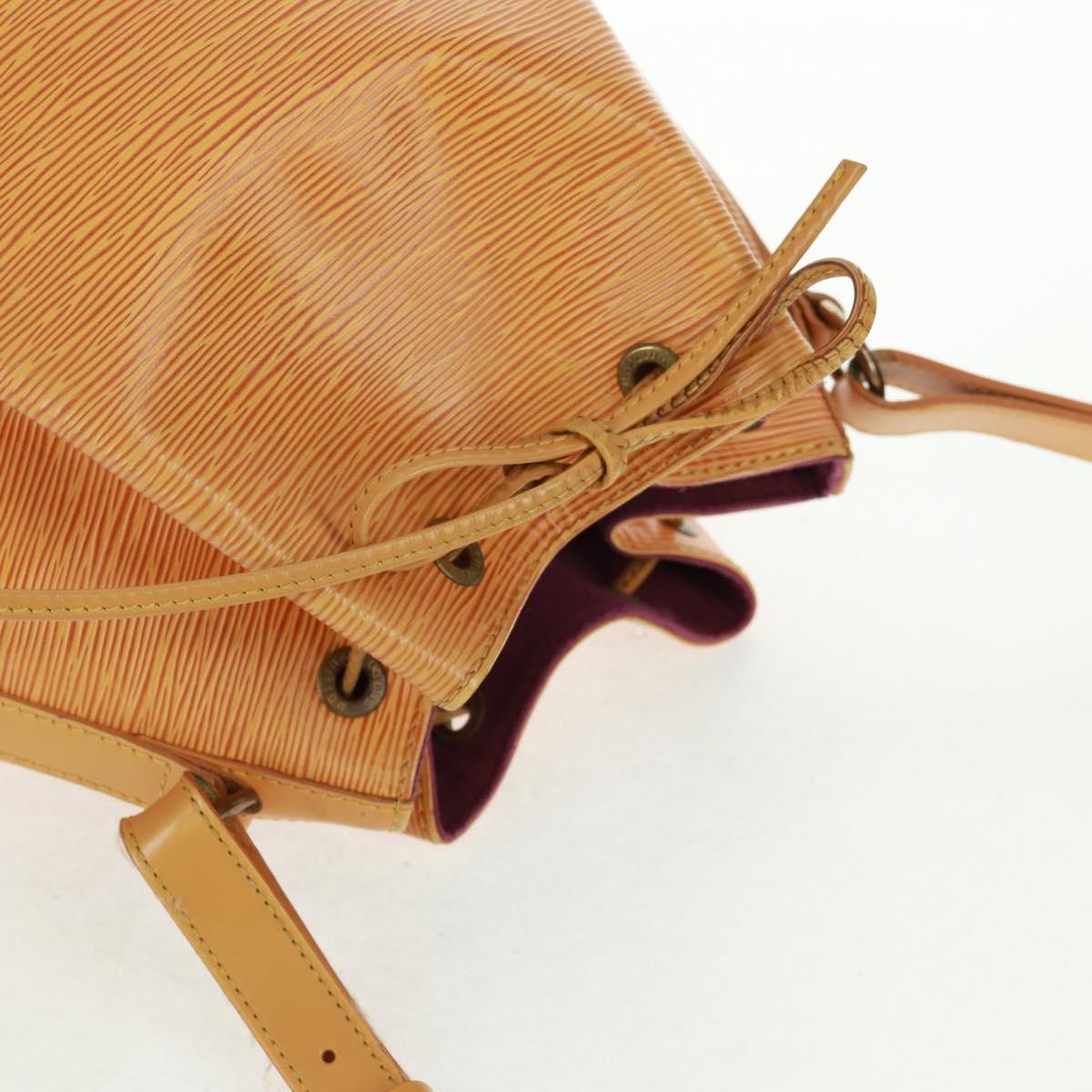 Louis Vuitton Petit Noe Epi Leather Yellow Leather Shoulder Bag Bag (Pre-Owned)