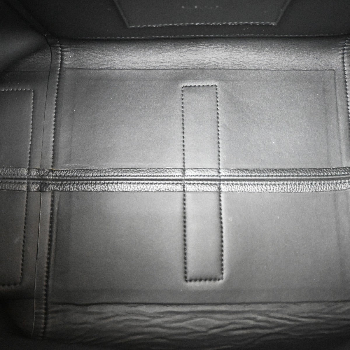 Balenciaga Hourglass Carryall Leather Black Leather Handbag (Pre-Owned)
