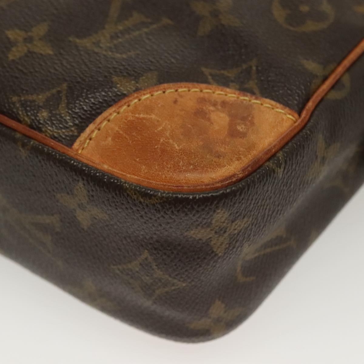 Louis Vuitton Compiegne Canvas Brown Canvas Clutche & Pouche Bag (Pre-Owned)