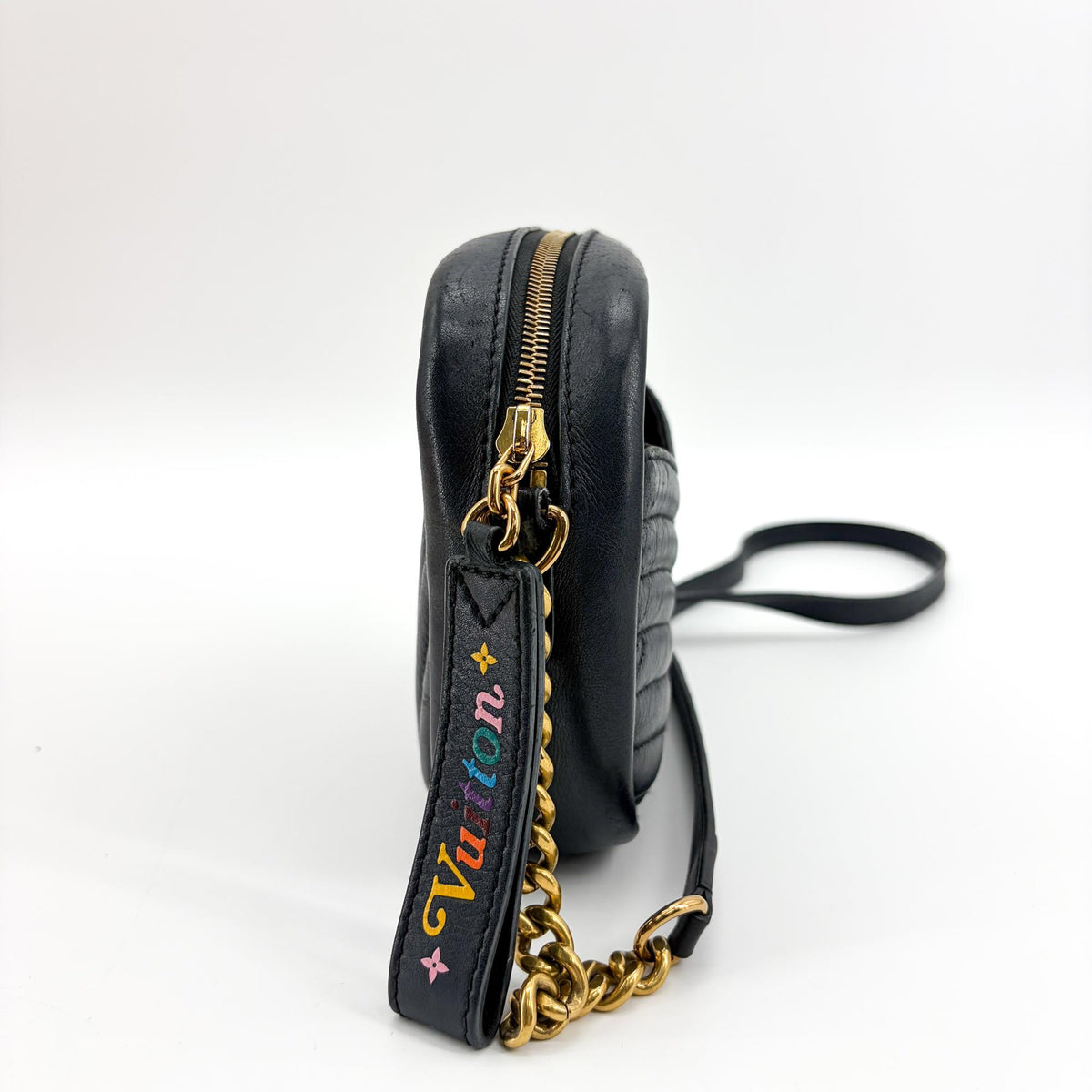 Louis Vuitton New Wave Camera Quilted Leather Black Leather Handbag (Pre-Owned)