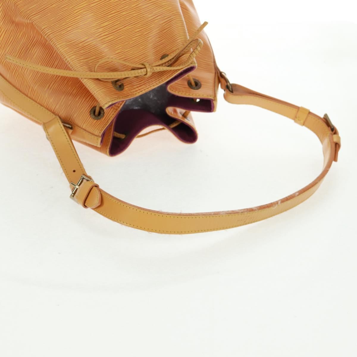 Louis Vuitton Petit Noe Epi Leather Yellow Leather Shoulder Bag Bag (Pre-Owned)