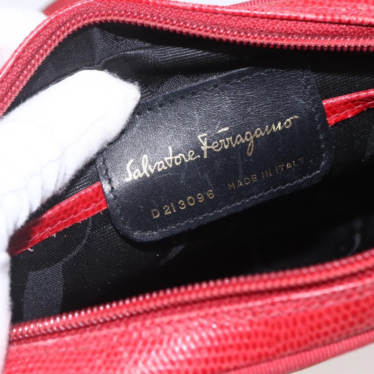 Salvatore Ferragamo Vara Bow Camera Leather Red Leather Shoulder Bag Bag (Pre-Owned)