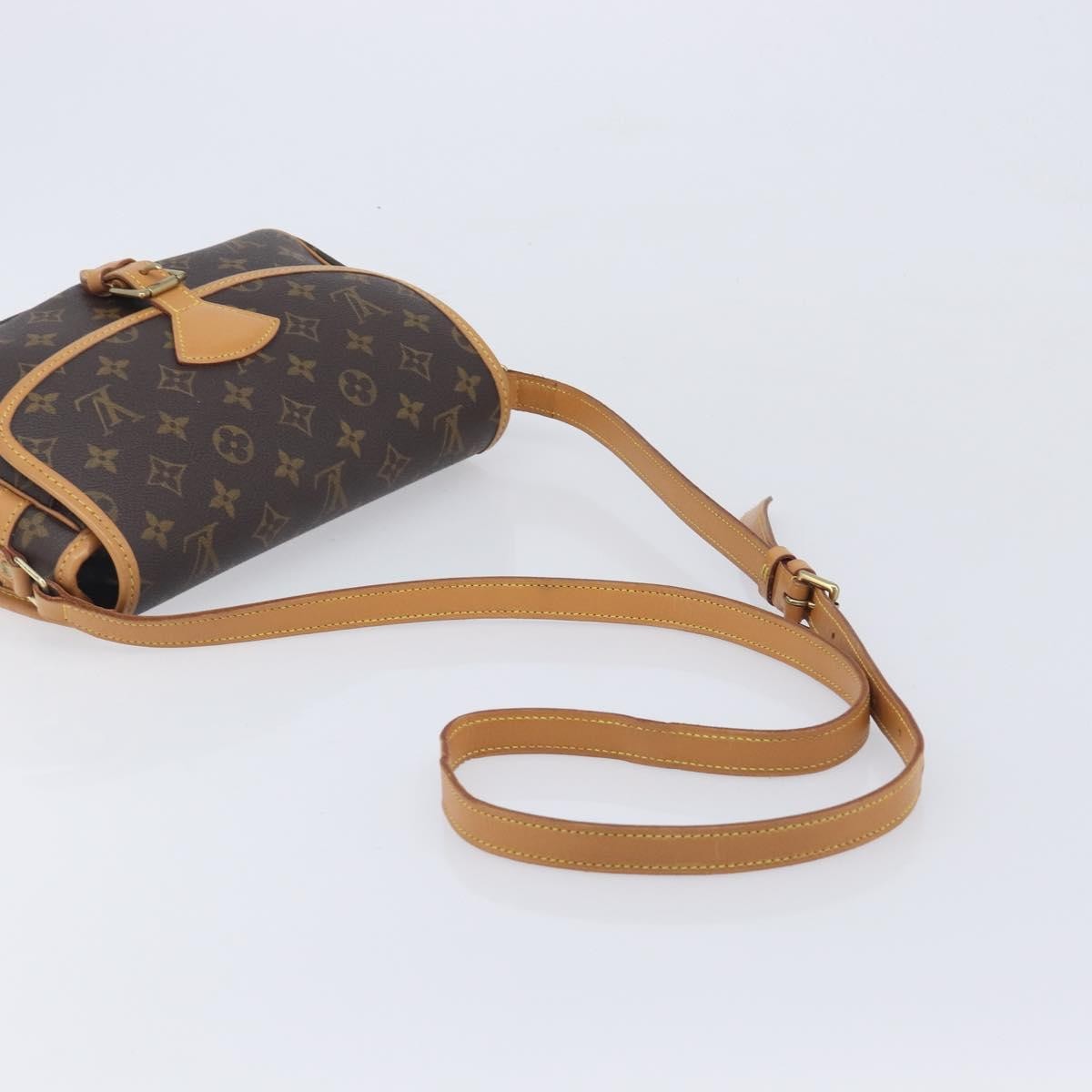 Louis Vuitton Sologne Monogram Canvas Brown Canvas Handbag (Pre-Owned)