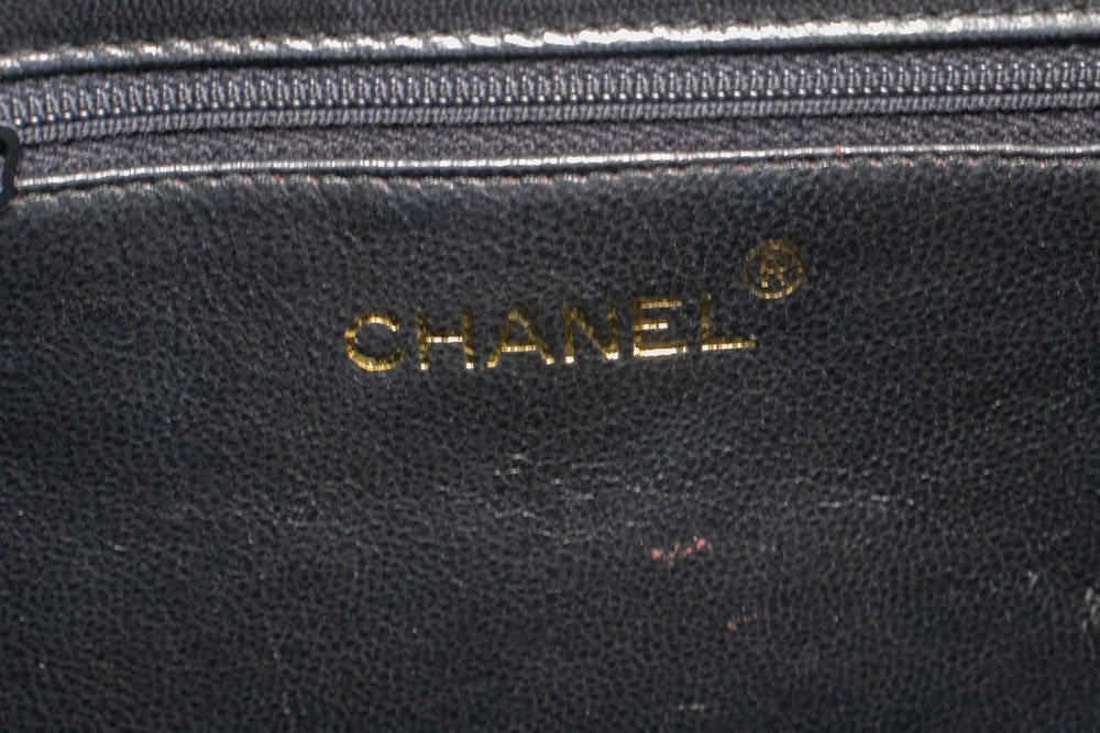 Chanel Vintage Curve Cc Flap Quilted Lambskin Black Leather Shoulder Bag Bag (Pre-Owned)