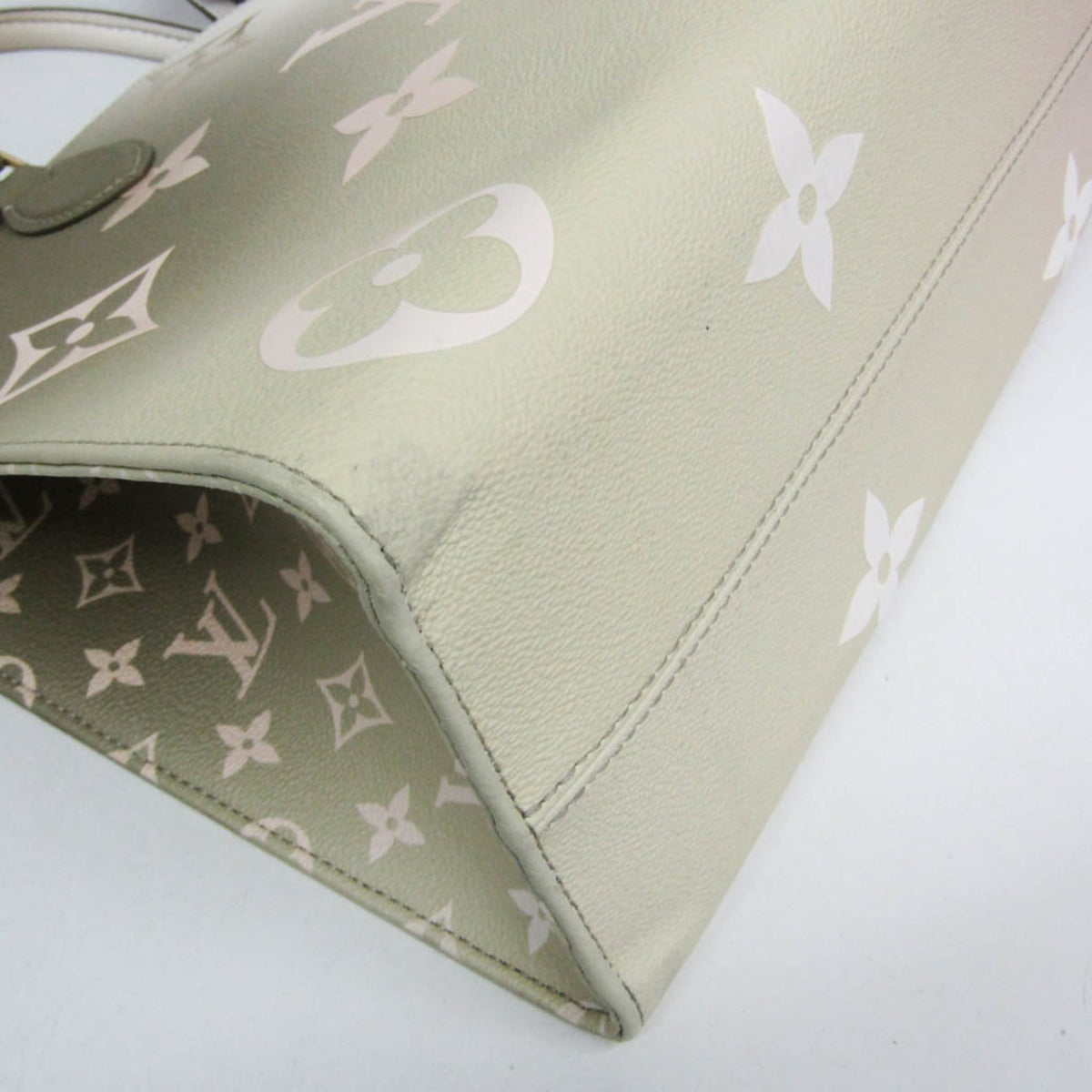 Louis Vuitton Onthego Spring In The City Monogram Giant Canvas Khaki Canvas Tote Bag Bag (Pre-Owned)