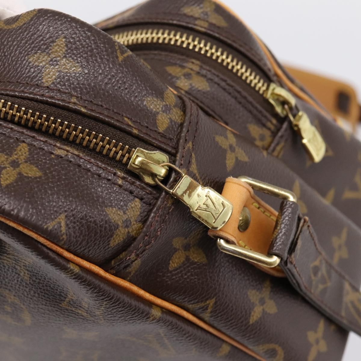 Louis Vuitton Nil Shoulder Bag Monogram Canvas Brown Canvas Shoulder Bag Bag (Pre-Owned)