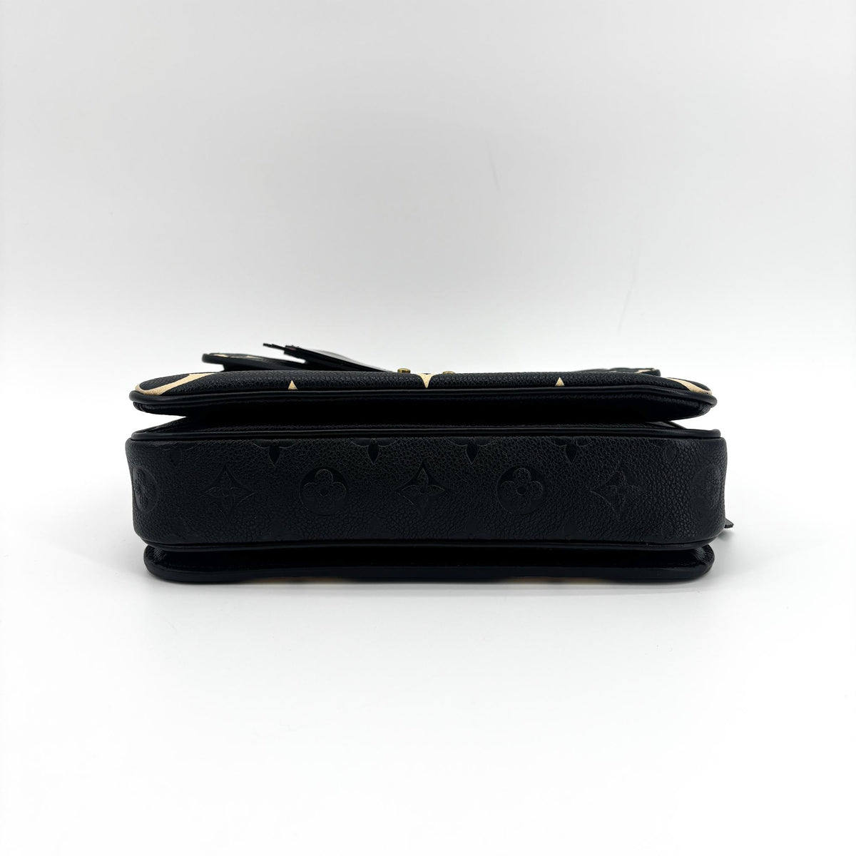 Louis Vuitton Pochette Metis Limited Edition Crafty Monogram Empreinte Giant Black Leather Clutche & Pouche Bag (Pre-Owned)