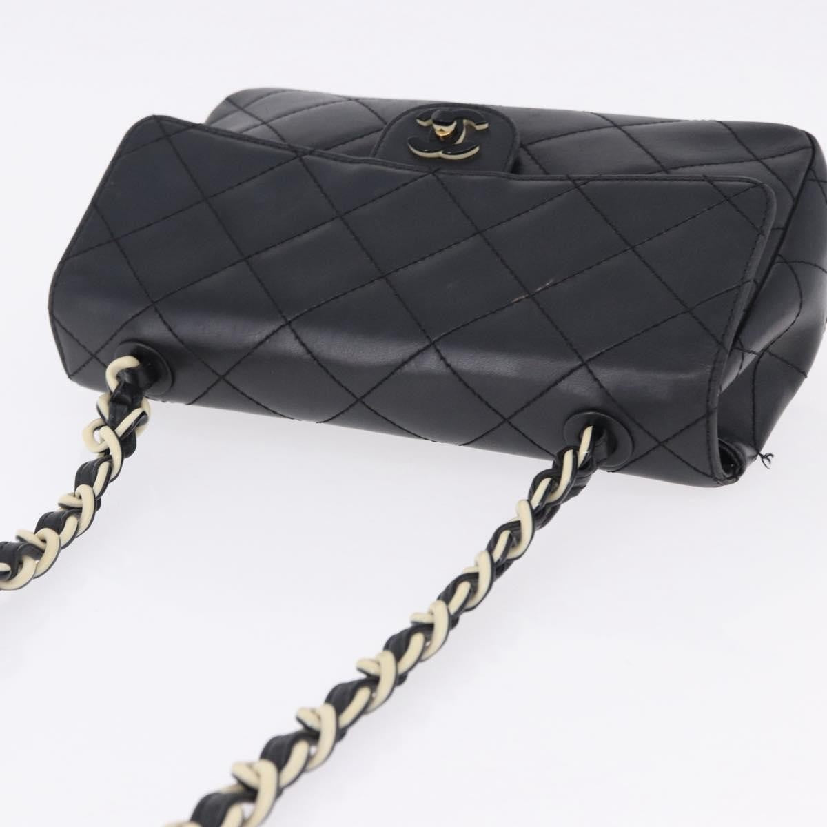 Chanel Chain Flap Quilted Leather Black Leather Shoulder Bag Bag (Pre-Owned)