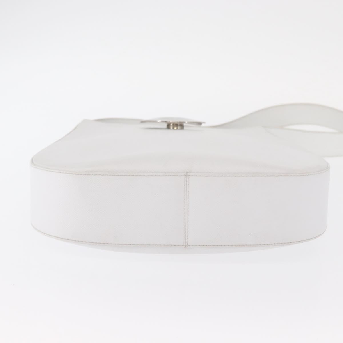 Salvatore Ferragamo Gancini Leather White Leather Shoulder Bag Bag (Pre-Owned)