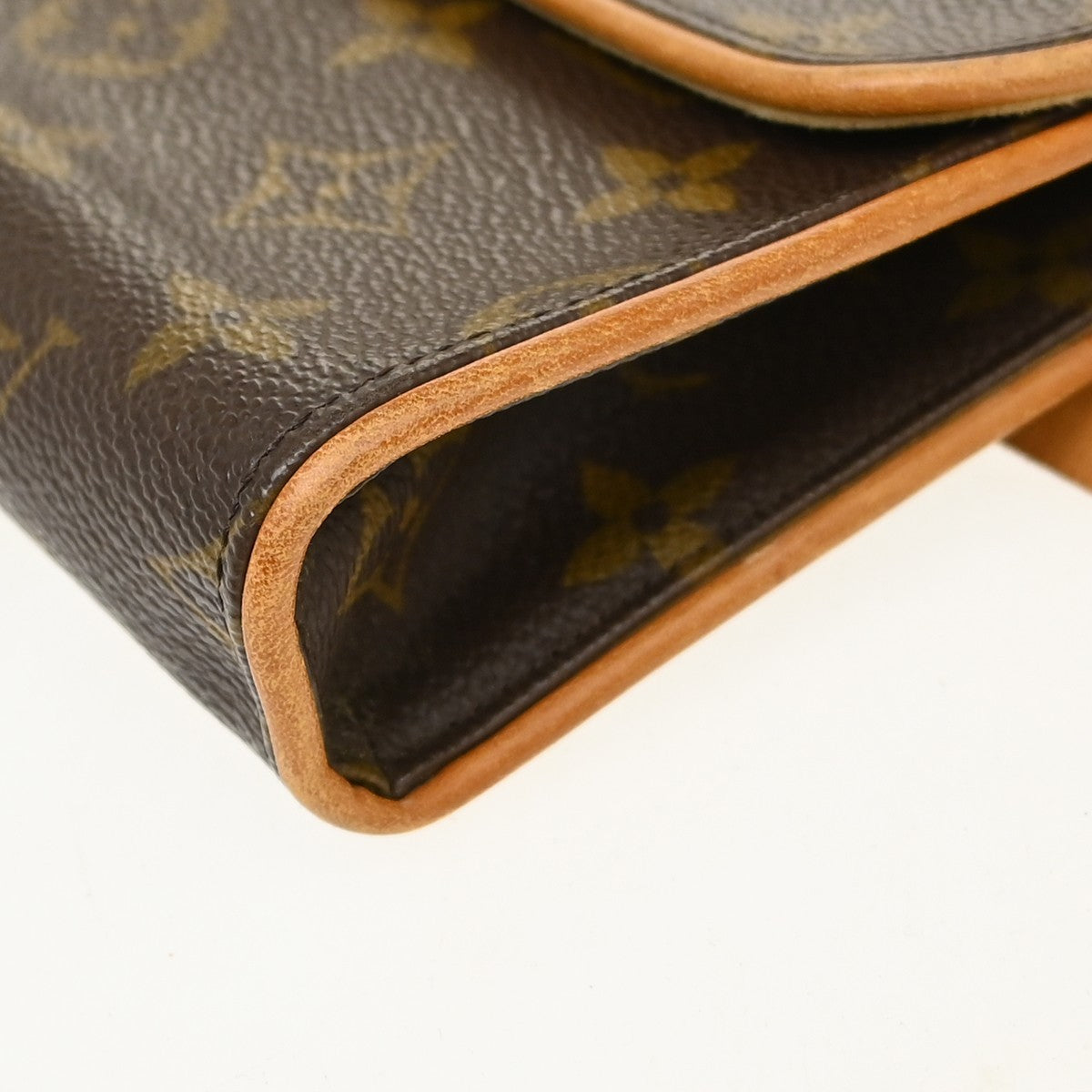 Louis Vuitton Florentine Waist Monogram Canvas Brown Canvas Handbag (Pre-Owned)