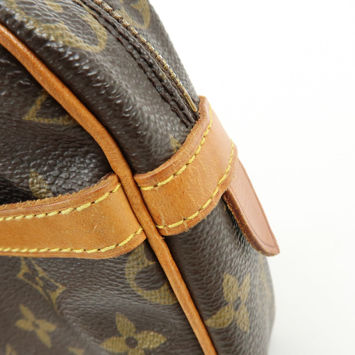 Louis Vuitton Compiegne Cosmetic Monogram Canvas Brown Canvas Toiletry Case Accessory (Pre-Owned)
