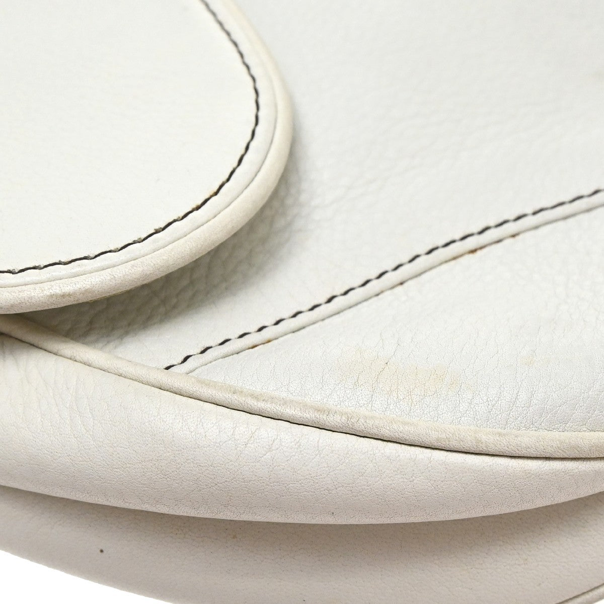 Christian Dior Vintage Saddle Leather White Leather Shoulder Bag Bag (Pre-Owned)