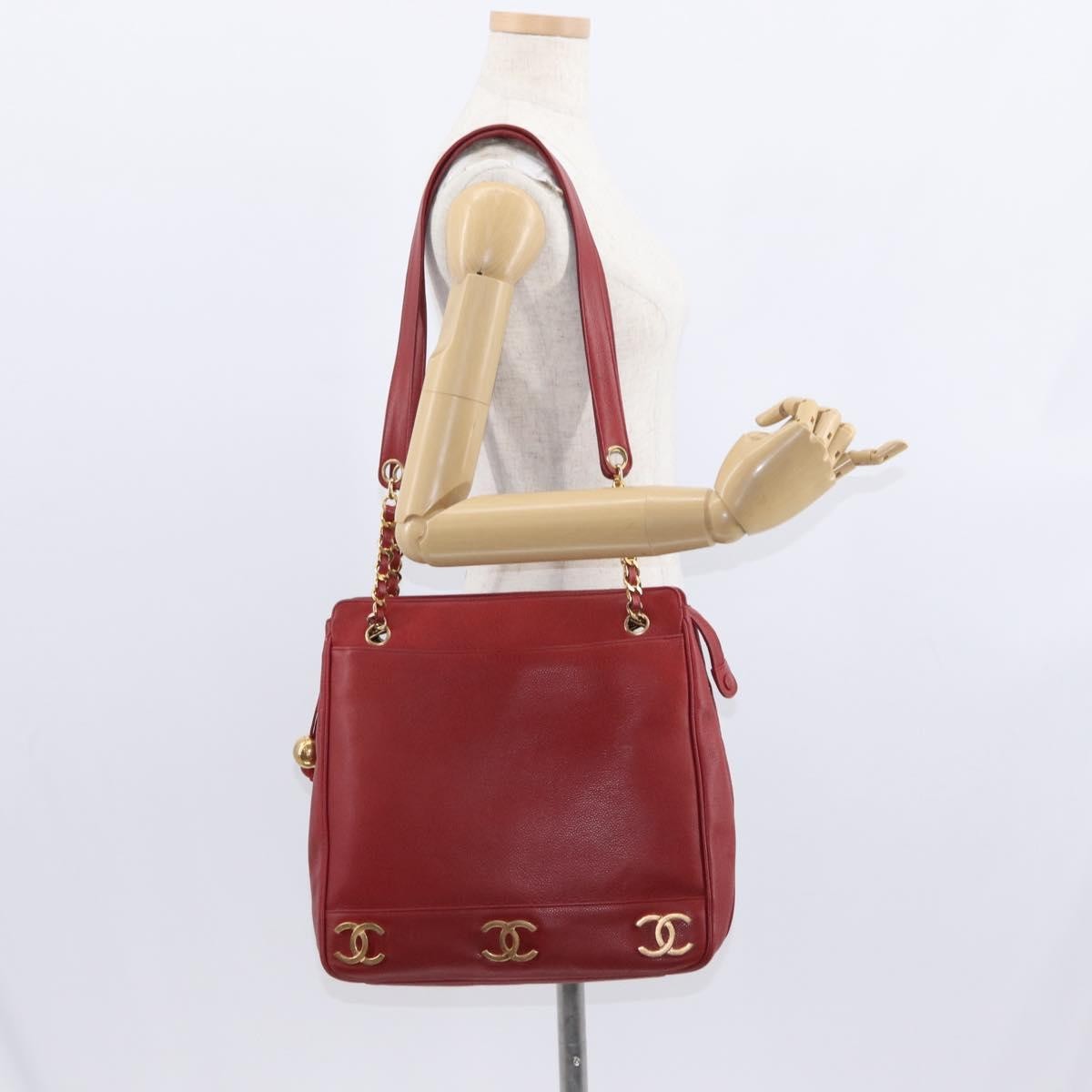 Chanel Vintage Metal Cc Caviar Red Leather Shoulder Bag Bag (Pre-Owned)