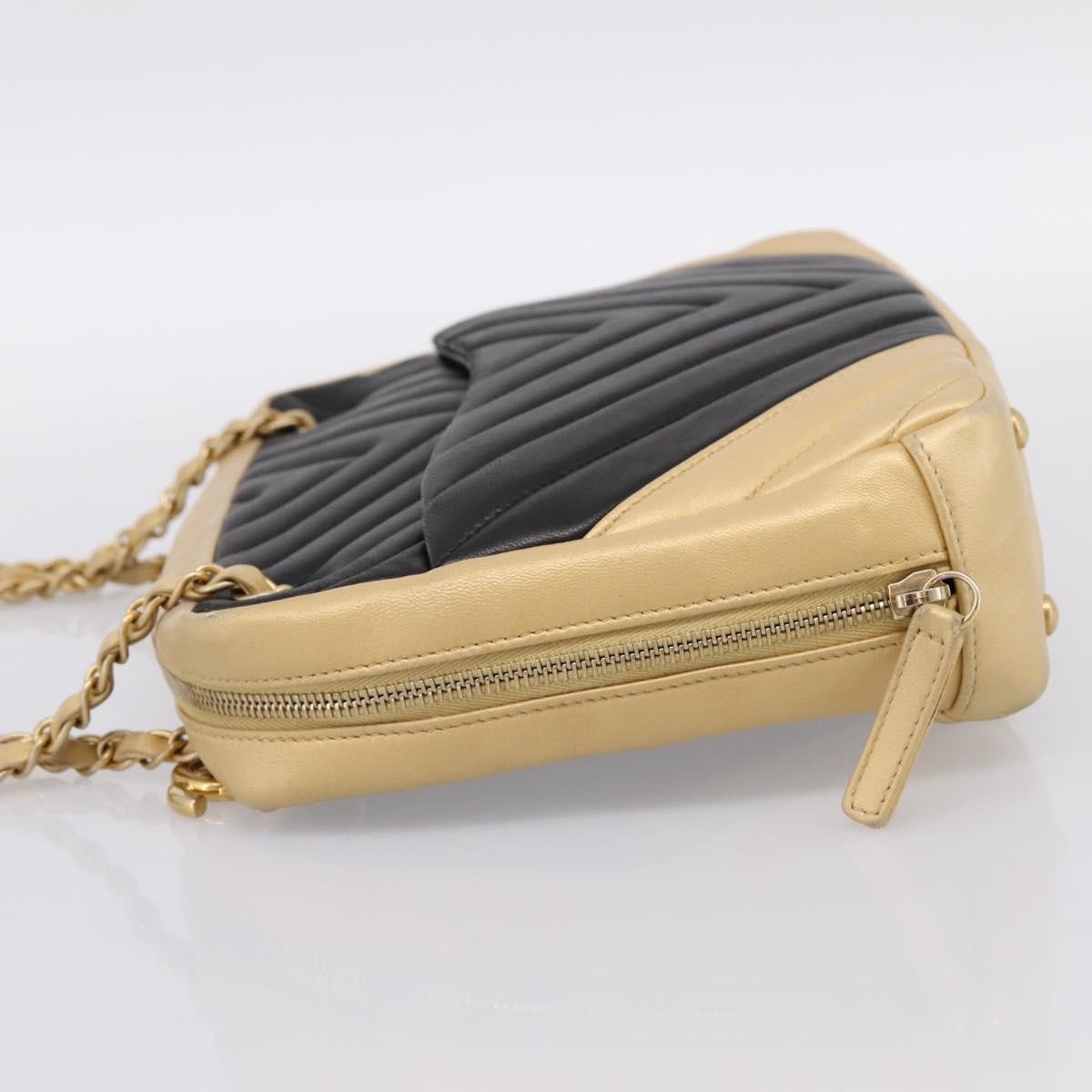 Chanel Camera Chevron Lambskin Beige Leather Shoulder Bag Bag (Pre-Owned)