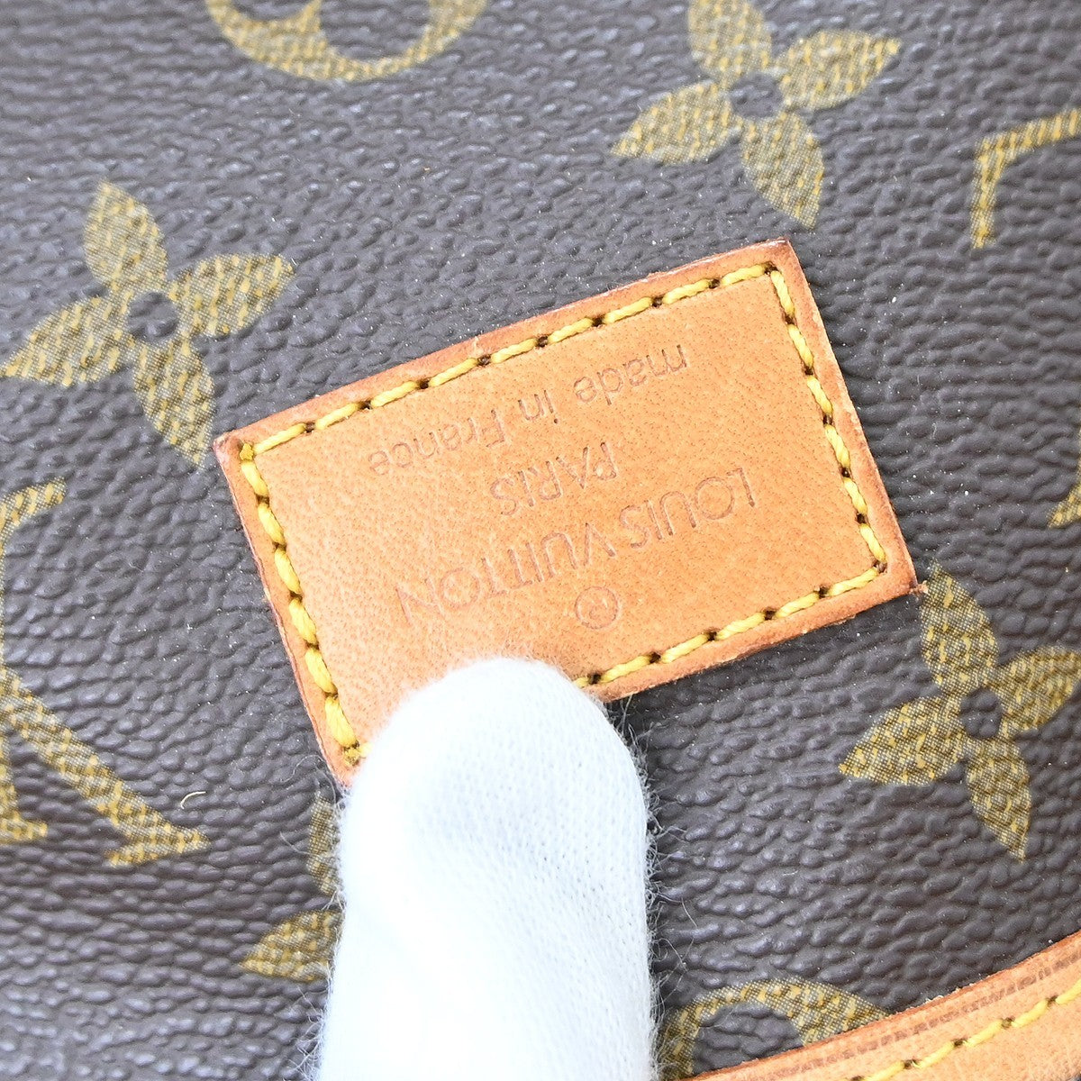 Louis Vuitton Saumur Monogram Canvas Brown Canvas Shoulder Bag Bag (Pre-Owned)