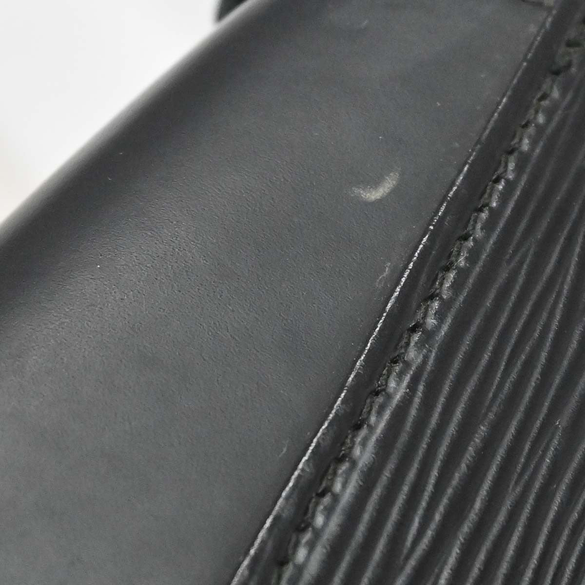 Louis Vuitton Sac A Dos Drawstring Epi Leather Black Leather Backpack Bag (Pre-Owned)