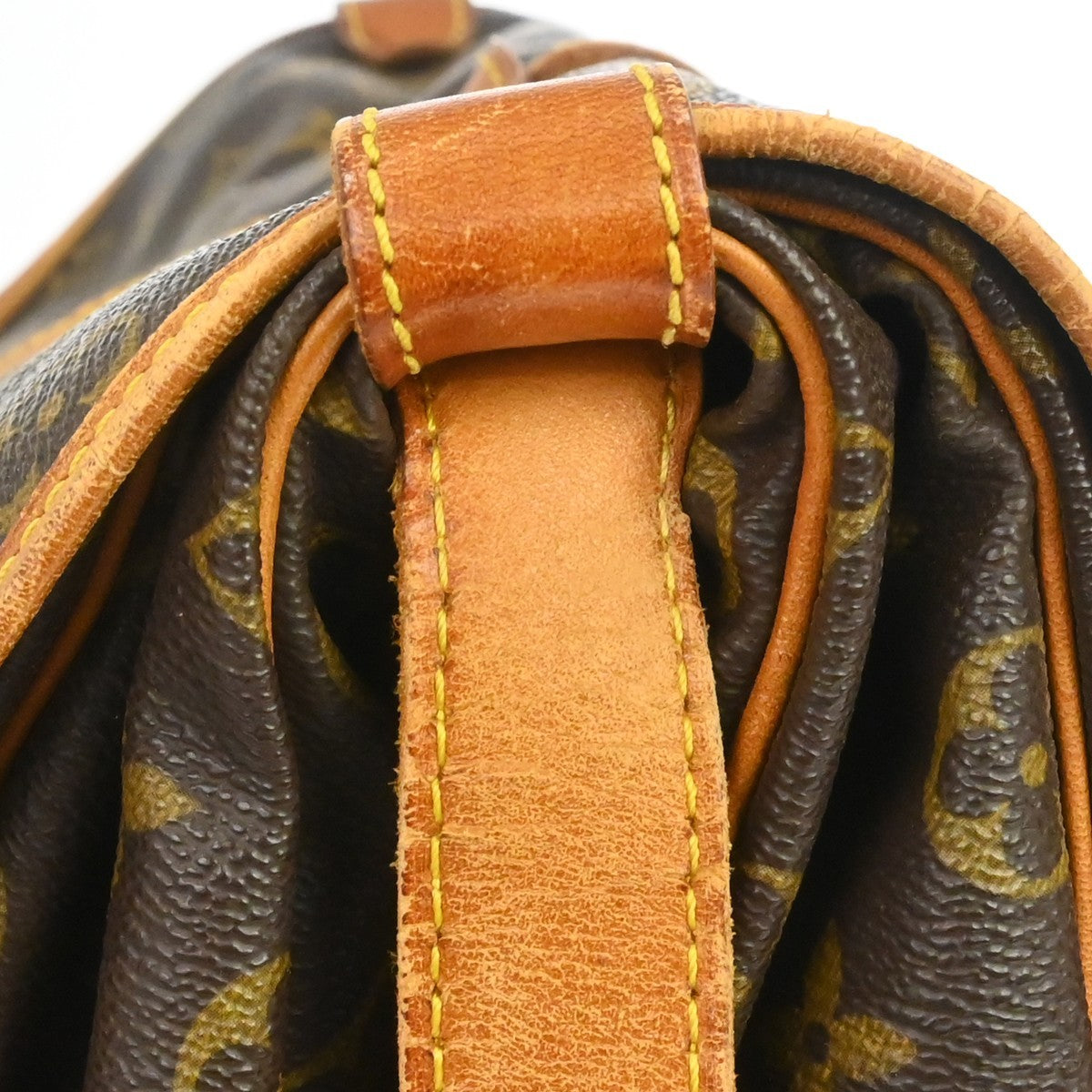 Louis Vuitton Saumur Monogram Brown Canvas Shoulder Bag Bag (Pre-Owned)