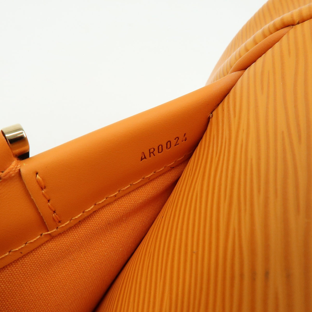 Louis Vuitton Dhanura Epi Leather Orange Leather Handbag (Pre-Owned)