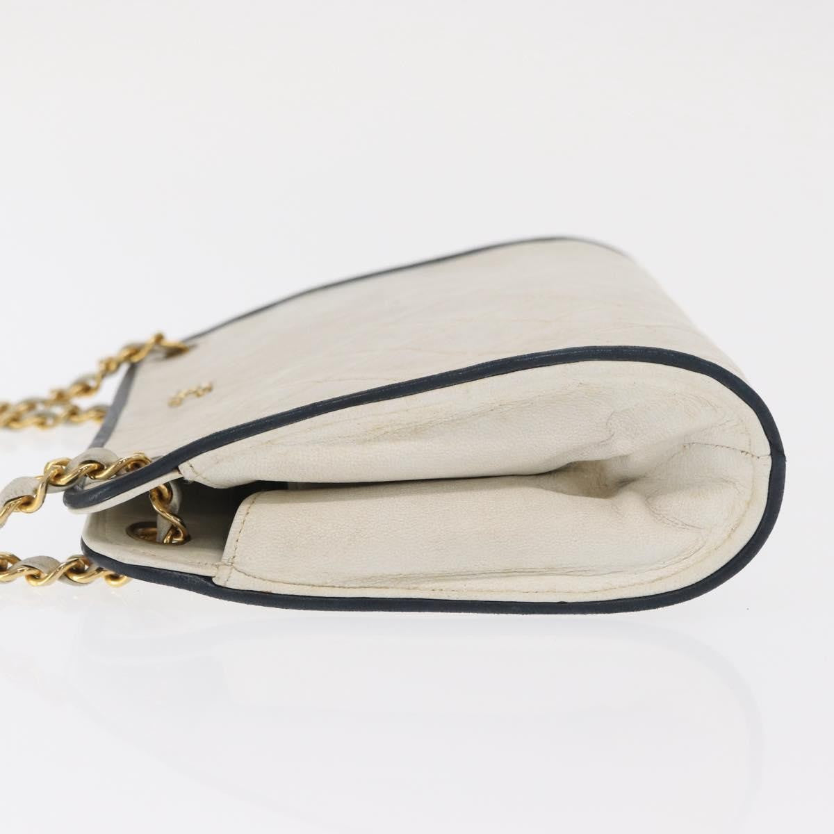 Chanel Chain Leather White Leather Shoulder Bag Bag (Pre-Owned)