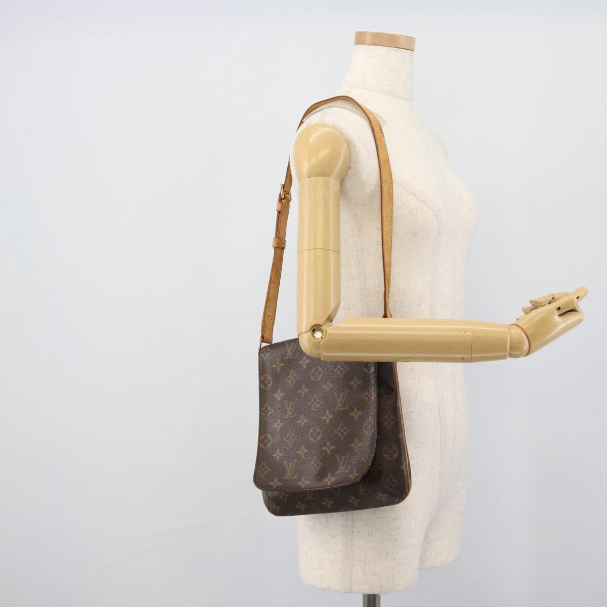 Louis Vuitton Musette Salsa Monogram Canvas Brown Canvas Shoulder Bag Bag (Pre-Owned)