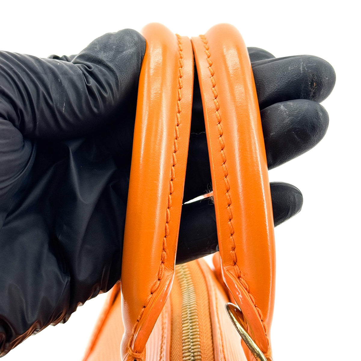 Louis Vuitton Alma Epi Leather Orange Leather Handbag (Pre-Owned)