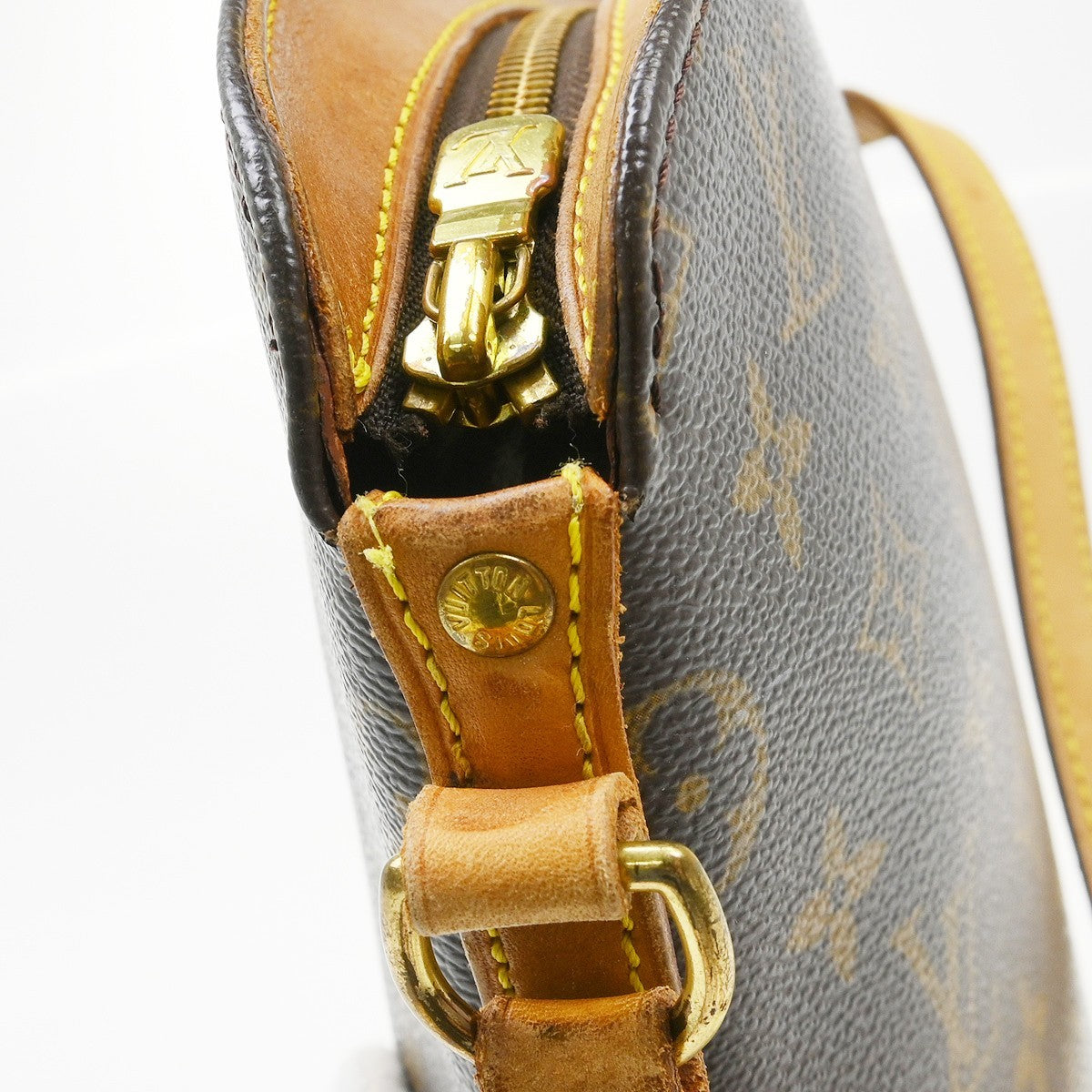 Louis Vuitton Drouot Monogram Canvas Brown Canvas Handbag (Pre-Owned)