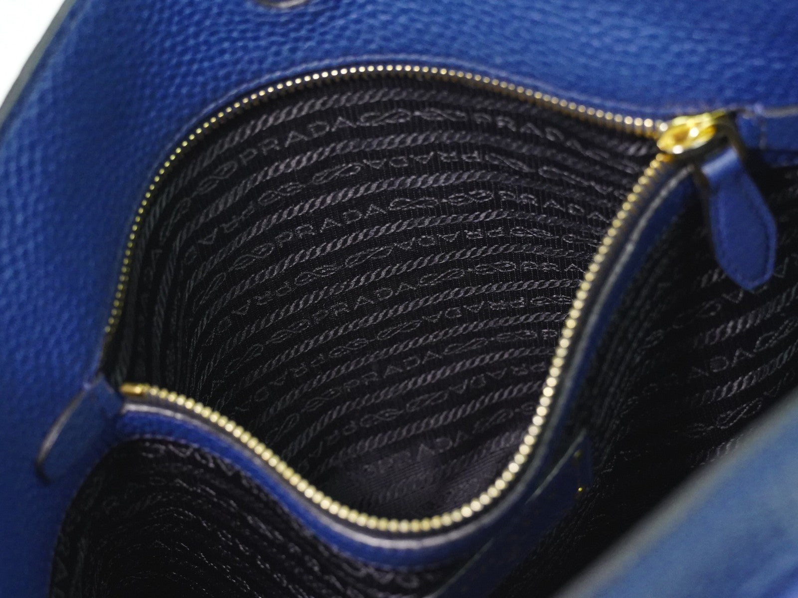 Prada Embossed Logo Open Tote Leather Blue Leather Tote Bag Bag (Pre-Owned)