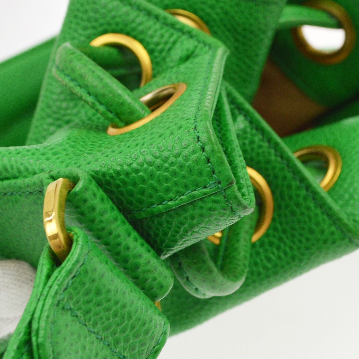 Chanel Vintage Cc Bucket Caviar Green Calfskin Shoulder Bag Bag (Pre-Owned)